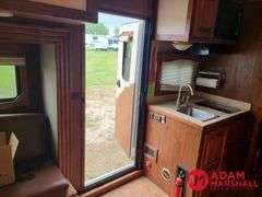 2013  Shadow   4 Horse Trailer w/ Living Quarters   - 42FT