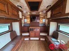 2013  Shadow   4 Horse Trailer w/ Living Quarters   - 42FT