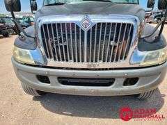 2006  International  4400  Boom Bucket Truck