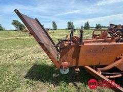 New Holland  268  Square Baler