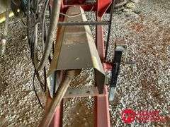 2019 J & M 1000 GrainStorm Grain Cart