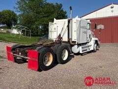1996  Freightliner  FLD 120  Semi Truck