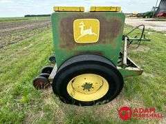 John Deere  8300  Grain Drill - 13FT