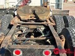 1996  Freightliner  FLD 120  Semi Truck