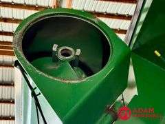 2014 J & M 1050 GrainStorm Grain Cart