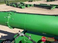 2017 John Deere S680 Combine
