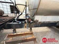 1999  International  4900  Liquid Tender Truck