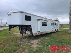 2013  Shadow   4 Horse Trailer w/ Living Quarters   - 42FT
