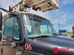 2006  International  4400  Boom Bucket Truck