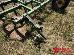 John Deere  Spring Tooth Chisel Plow