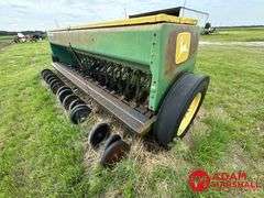 John Deere  8300  Grain Drill - 13FT