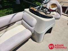2014  Sun Tracker  Party Barge 20DLX  Pontoon - 20FT