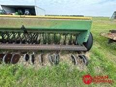 John Deere  8300  Grain Drill - 13FT