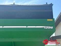 2014  Brent  1396  Grain Cart