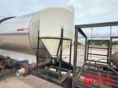 1999  International  4900  Liquid Tender Truck