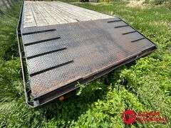 1981  Blair  Gooseneck Flat Bed Trailer - 25FT