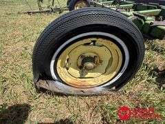 John Deere  Spring Tooth Chisel Plow