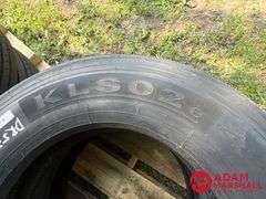 (2) NEW Kumho Semi Tires - 285/75R24.5