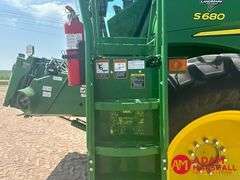 2016  John Deere  S680  Combine