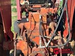 1964  Farmall  706  Tractor w/ Loader & Blade - Diesel