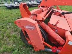 2010  Kuhn  FC 4000  RG Windrower - 13FT