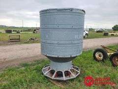 Pride Of The Farm  Adjust-O-Matic Sixty Hog Feeder
