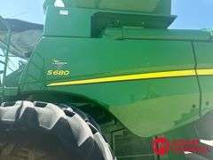 2016  John Deere  S680  Combine