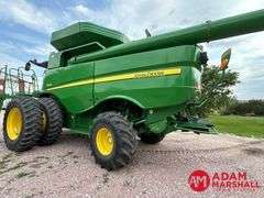 2014  John Deere  S670  Combine