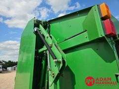 2013  John Deere  569  Round Baler
