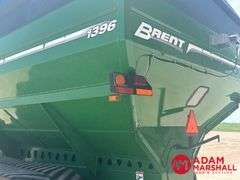2014  Brent  1396  Grain Cart
