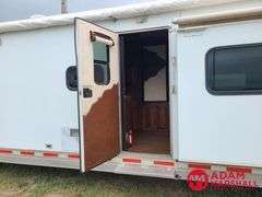 2013  Shadow   4 Horse Trailer w/ Living Quarters   - 42FT