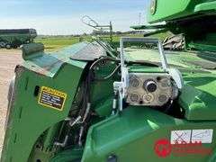 2017 John Deere S680 Combine