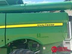 2016  John Deere  S680  Combine