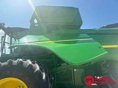 2016  John Deere  S680  Combine
