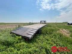 1981  Blair  Gooseneck Flat Bed Trailer - 25FT