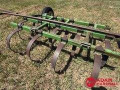 John Deere  Spring Tooth Chisel Plow