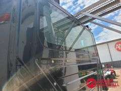 2006  International  4400  Boom Bucket Truck