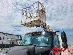 2006  International  4400  Boom Bucket Truck