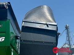 2014  Brent  1396  Grain Cart