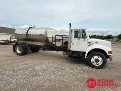 1999  International  4900  Liquid Tender Truck