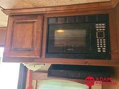 2013  Shadow   4 Horse Trailer w/ Living Quarters   - 42FT