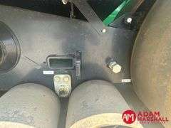 2014  Brent  1396  Grain Cart