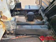 2006  International  4400  Boom Bucket Truck