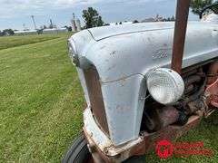 1956  Ford  960  Tractor - Gasoline