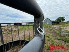Behlen   MFG  Haysmart Bale Feeder