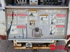 2006  International  4400  Boom Bucket Truck