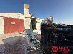 1996  Freightliner  FLD 120  Semi Truck