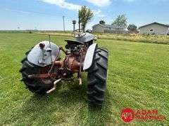 1956  Ford  960  Tractor - Gasoline