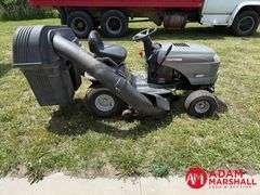 Craftsman  LT2000  Riding Lawn Mower - 42IN