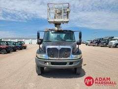 2006  International  4400  Boom Bucket Truck
